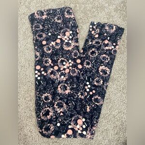 LuLaRoe OS Leggings NWOT Black and Multicolor Abstract Floral
